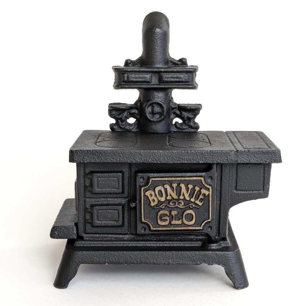 Vintage Bonnie Glo Cast Iron Doll House Stove